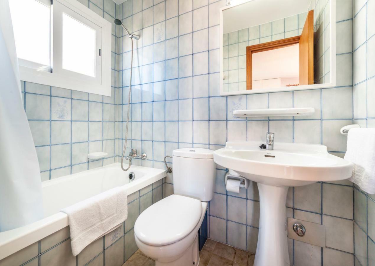 Apartamentos Charlys Can Picafort Кан Пикафорт Экстерьер фото