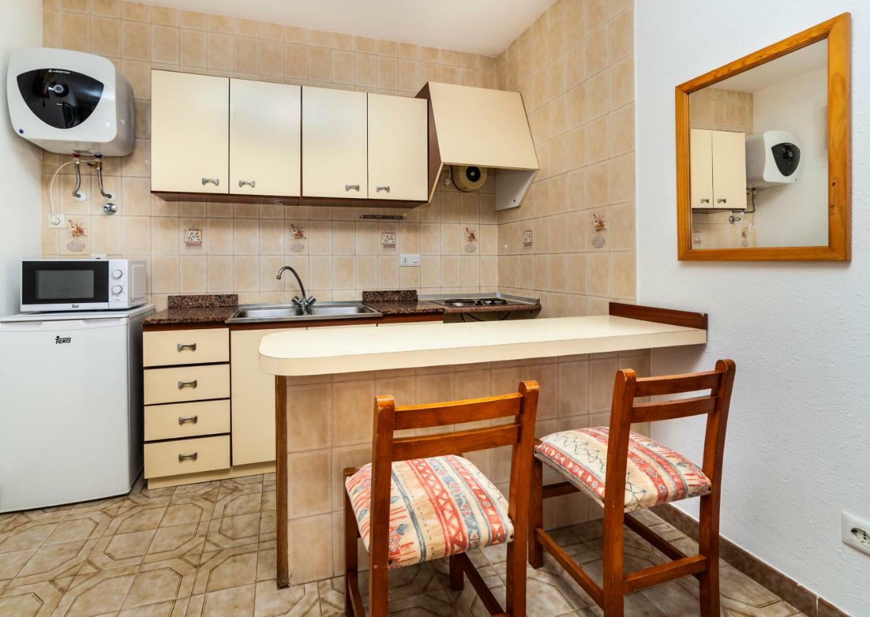 Apartamentos Charlys Can Picafort Кан Пикафорт Экстерьер фото