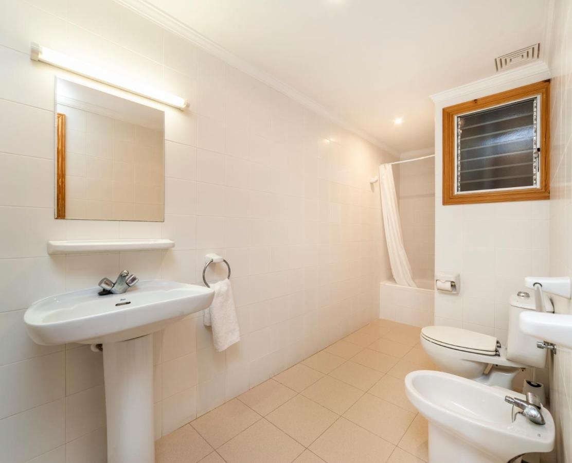 Apartamentos Charlys Can Picafort Кан Пикафорт Экстерьер фото